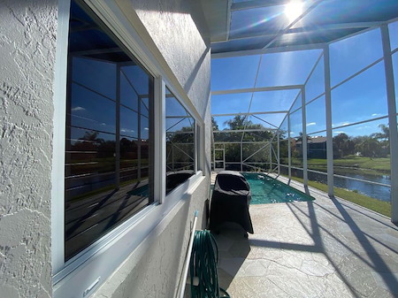 How to remove salt film and hard water spots from windows in delray beach
